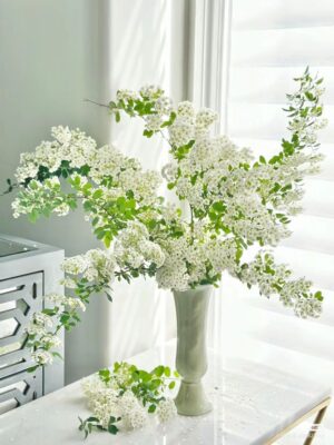 Hoa giả hay hoa thật đắt hơn Hoa giả hay hoa thật đắt hơn