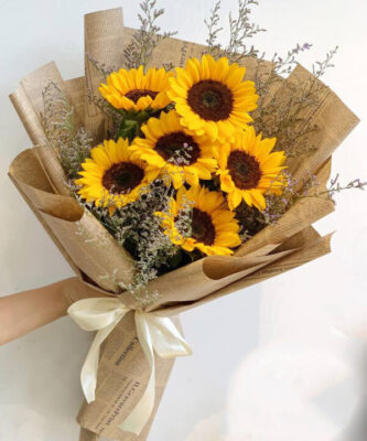 Bó hoa hướng dương quà tặng tốt nghiệp, sinh nhật tháng 10.